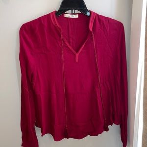 Maroon long sleeve Vneck top